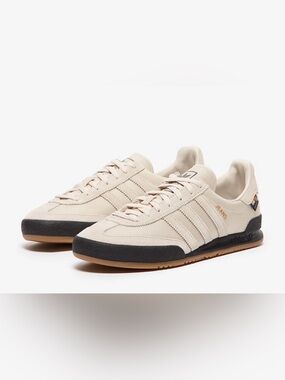 Adidas Kegler Super Beige Canvas Sneakers with Black Sole. US 9.5